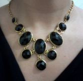 Colar Dourado e Preto